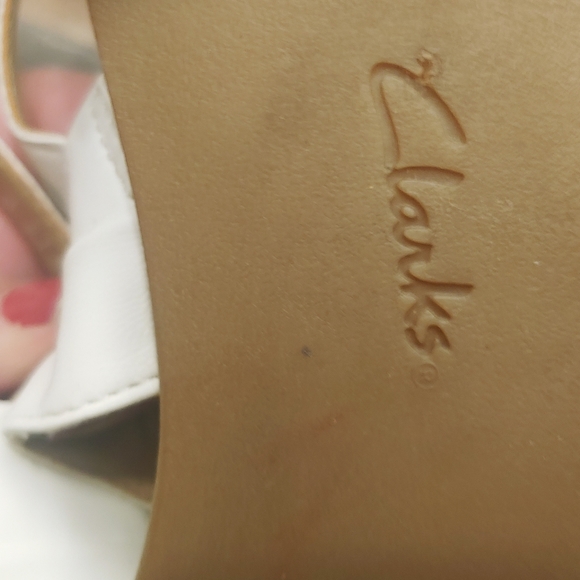 Clarks sandals - Picture 6 of 7